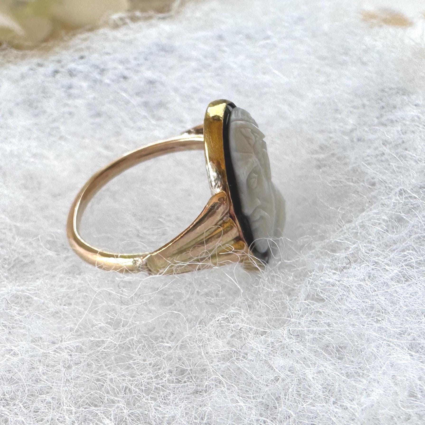 Antique Victorian Hardstone Cameo Ring, Classical Male Profile in Gold Cased Mount, c.1880–1900