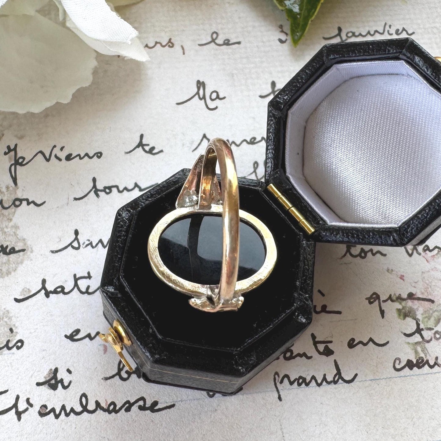 Antique Victorian Hardstone Cameo Ring, Classical Male Profile in Gold Cased Mount, c.1880–1900