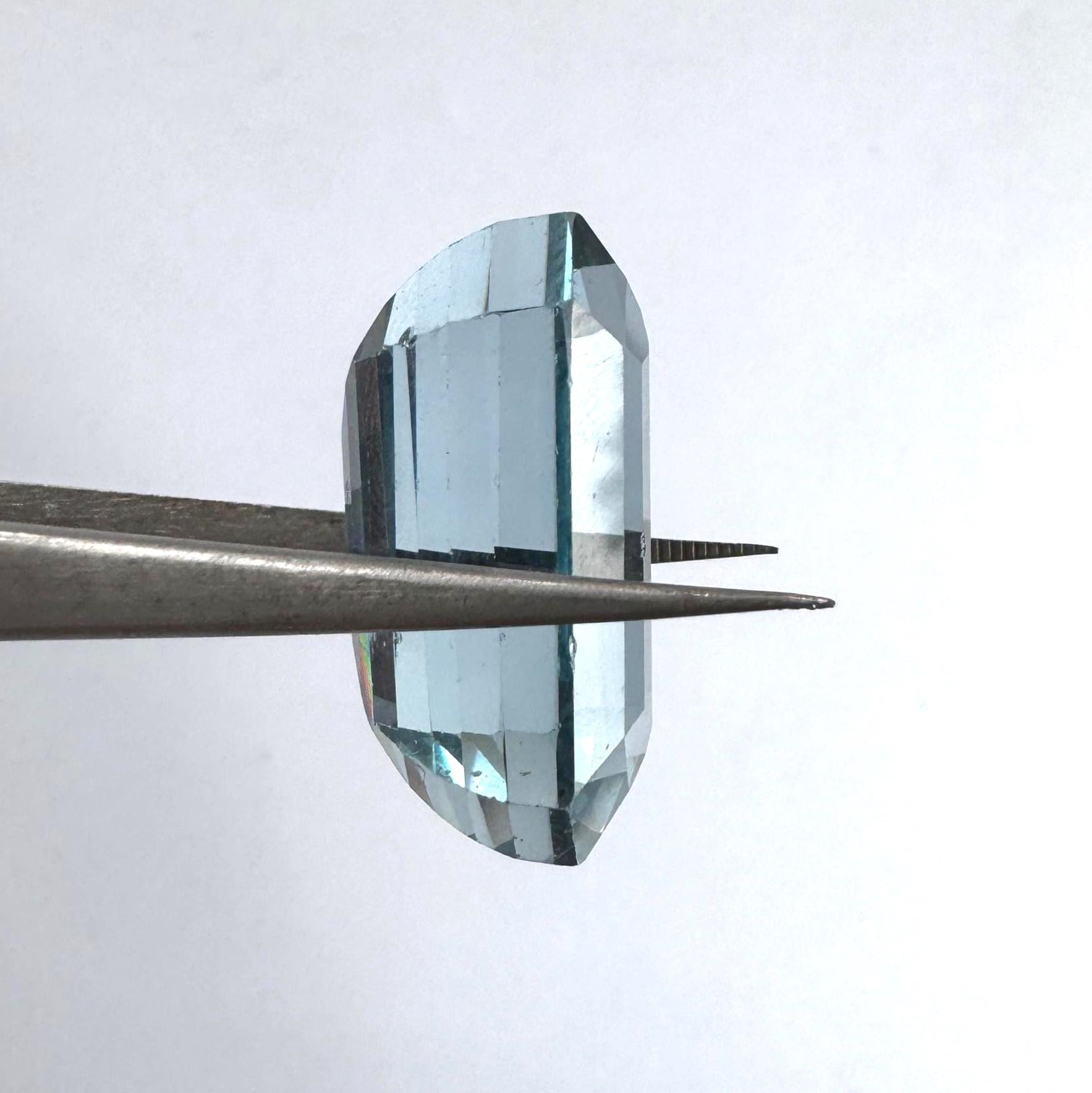 Exceptional 72.92ct London Blue Topaz, Emerald Cut Large Loose Gemstone, Vintage 1970s