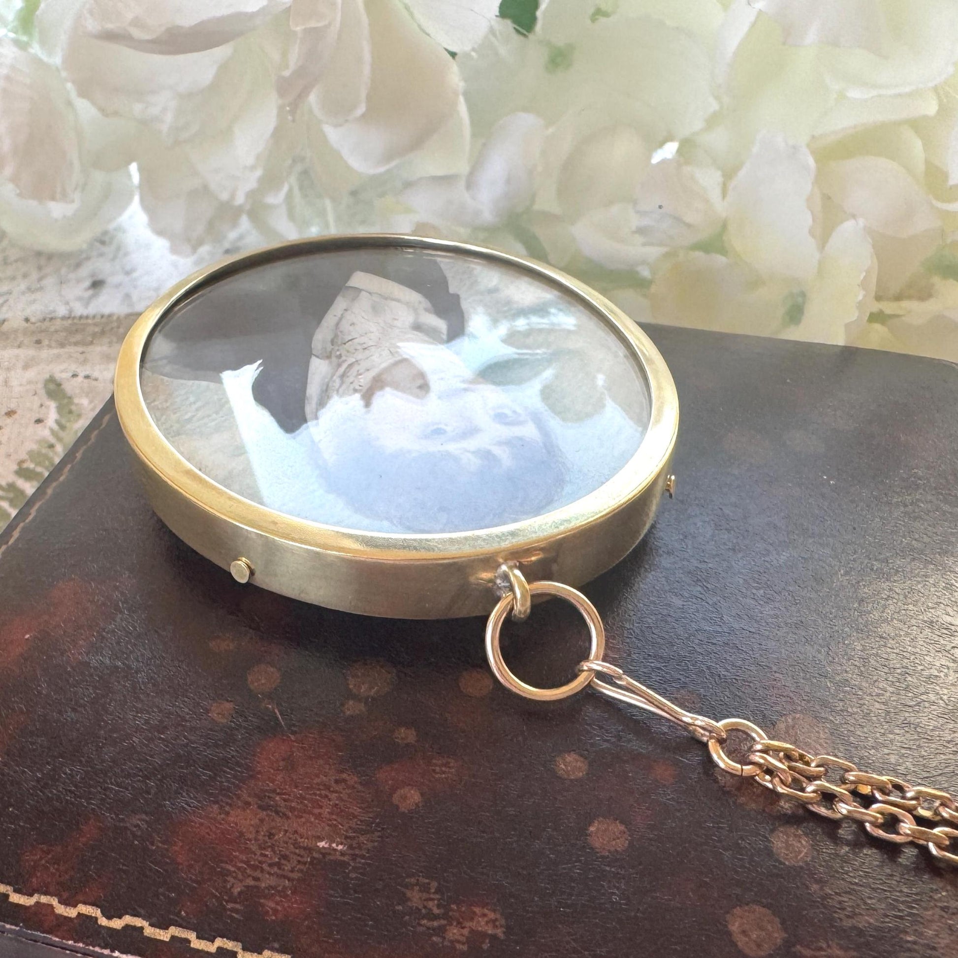 Antique Georgian Portrait Miniature Pendant of a Gentleman: Romantic Regency Keepsake, circa 1805–1820