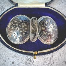Carica l'immagine nel visualizzatore di Gallery, Rare Antique Imperial Russian Niello Silver Zoomorphic Belt Buckle, Dated 1872, Caucasus Dagestan
