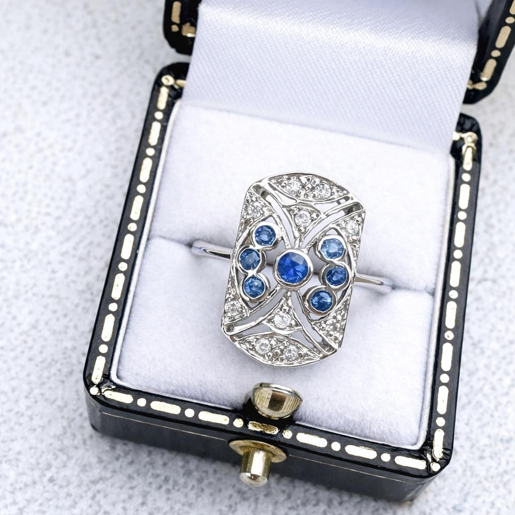 Antique 18ct White Gold Diamond & Sapphire Cluster Ring