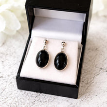 Cargar imagen en el visor de la galería, Vintage Sterling Silver Onyx Drop Classic Edwardian Style Earrings
