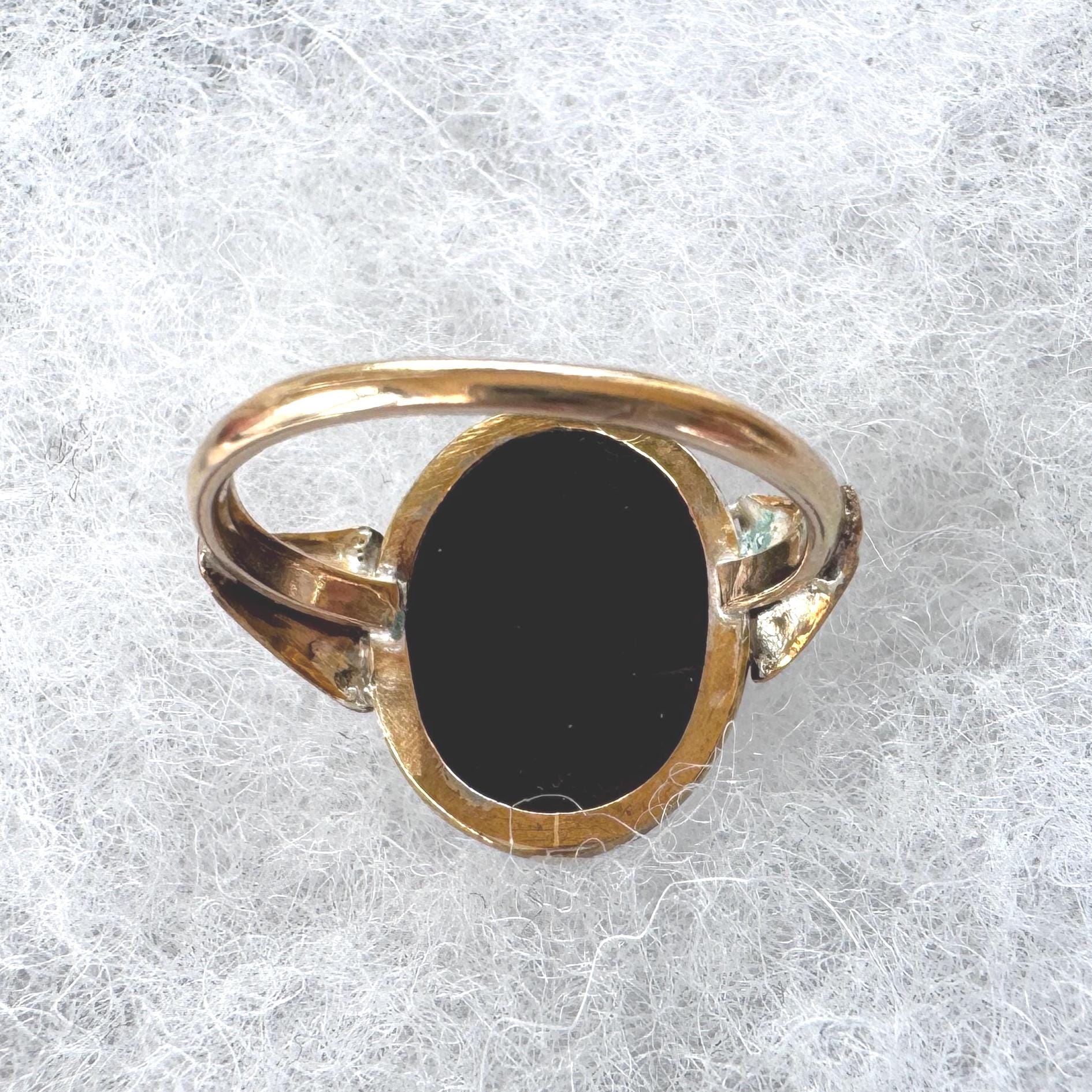 Antique Victorian Hardstone Cameo Ring, Classical Male Profile in Gold Cased Mount, c.1880–1900