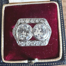 Carica l'immagine nel visualizzatore di Gallery, Art Deco Toi et Moi Diamond Ring 2.00ct Matched Old European Cut Diamonds Platinum Antique Engagement Ring
