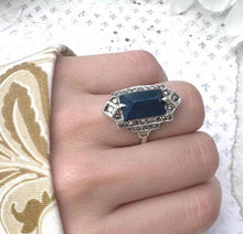 Carica l'immagine nel visualizzatore di Gallery, Antique Art Deco 935 Silver Sugar-Loaf Cut Lapis Lazuli Cocktail Ring, Germany
