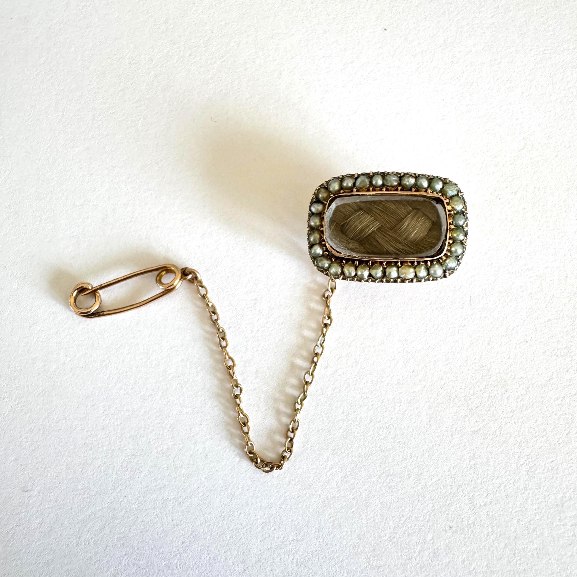 Antique Georgian 9ct Gold & Pearl Mourning Cravat Pin with Hairwork Compartment