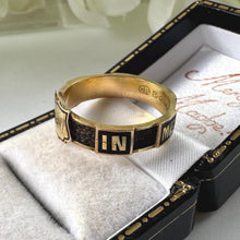 Charger l'image dans la galerie, Victorian Mourning Ring, Chester 1901: 9ct Gold Hairwork Enamel In Memory Of Memorial Band
