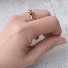 Charger l'image dans la galerie, Antique Victorian 18ct Gold, Rubellite Tourmaline &amp; Diamond 5 Stone Ring
