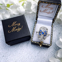 Carica l'immagine nel visualizzatore di Gallery, Antique 18ct White Gold Diamond &amp; Sapphire Cluster Ring
