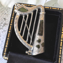 Carica l'immagine nel visualizzatore di Gallery, Antique Silver Irish Harp Brooch with Connemara Marble Shamrock, Hallmarked 1904

