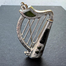 Carica l'immagine nel visualizzatore di Gallery, Antique Silver Irish Harp Brooch with Connemara Marble Shamrock, Hallmarked 1904
