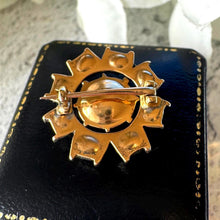 Carica l'immagine nel visualizzatore di Gallery, Georgian Rose Cut Diamond Daisy Halo Brooch, 18ct Gold, Foiled Diamonds
