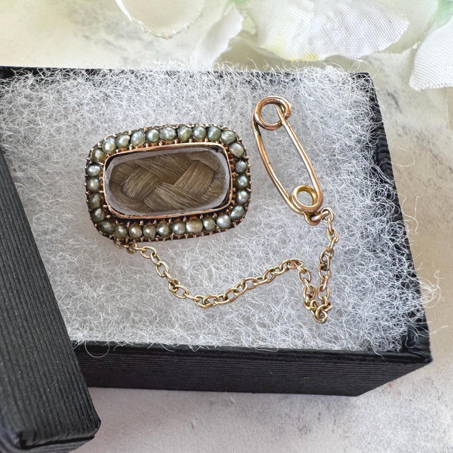 Antique Georgian 9ct Gold & Pearl Mourning Cravat Pin with Hairwork Compartment