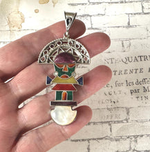 Carica l'immagine nel visualizzatore di Gallery, Large Vintage Sterling Silver Tumi Pendant: Inca Sun God, Peru
