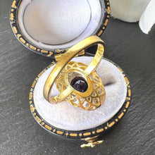 Charger l'image dans la galerie, Antique Art Deco Sapphire and Diamond Cluster Ring, Platinum Topped 18ct Gold, c.1920
