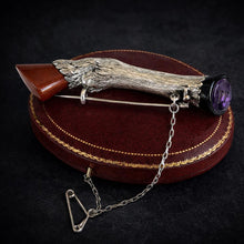 Charger l'image dans la galerie, Rare Victorian Scottish Silver Kilt Pin - Stag Fetlock With Intaglio Seal
