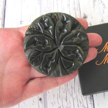 Charger l'image dans la galerie, Huge 1930s Deep Carved Bakelite Flower Brooch
