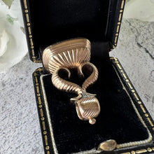 Charger l'image dans la galerie, Antique Georgian Gold Cased Bloodstone Seal Fob Pendant. Circa 1790
