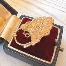 Carica l'immagine nel visualizzatore di Gallery, Antique Victorian Large 9ct Gold Almandine Garnet Shield Padlock Pendant/Bracelet Charm
