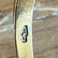 Carica l'immagine nel visualizzatore di Gallery, 1970s Diamond Solitaire Ring, 18ct Gold, High-Set Statement Mount
