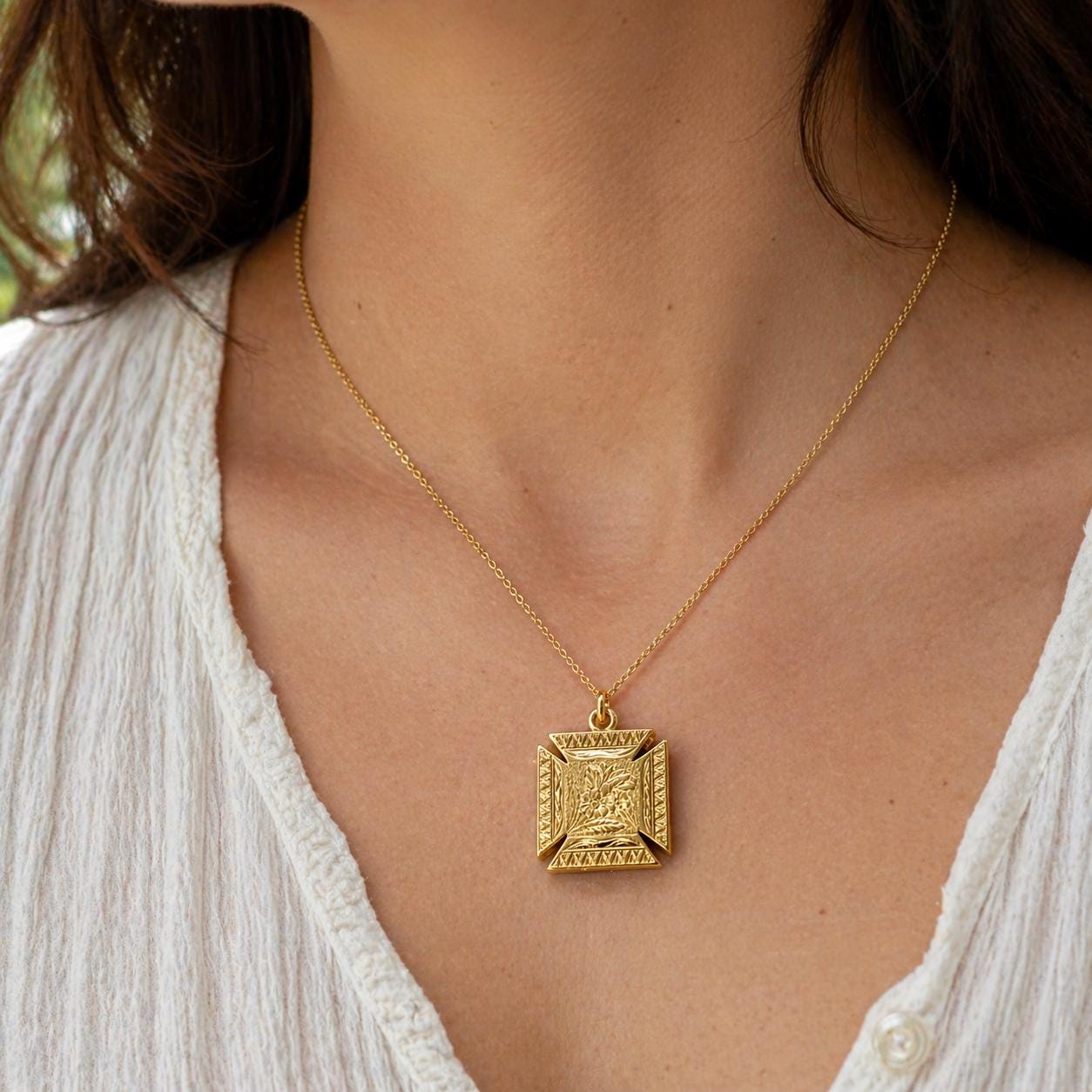 Victorian 9ct Gold Engraved Maltese Cross Hidden Locket Pendant