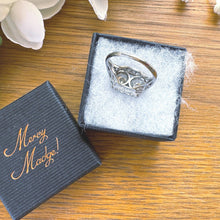 Carica l'immagine nel visualizzatore di Gallery, Art Deco Toi et Moi Diamond Ring 2.00ct Matched Old European Cut Diamonds Platinum Antique Engagement Ring
