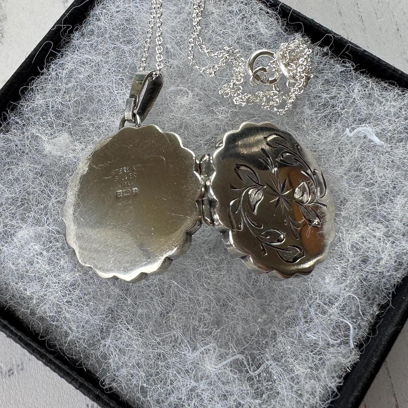 Vintage Sterling Silver Locket Necklace, Birmingham 1980, Engraved Floral Star, Scalloped Edge Pendant
