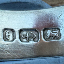 Charger l'image dans la galerie, Antique Victorian Sterling Silver Buckle Ring In Original Box
