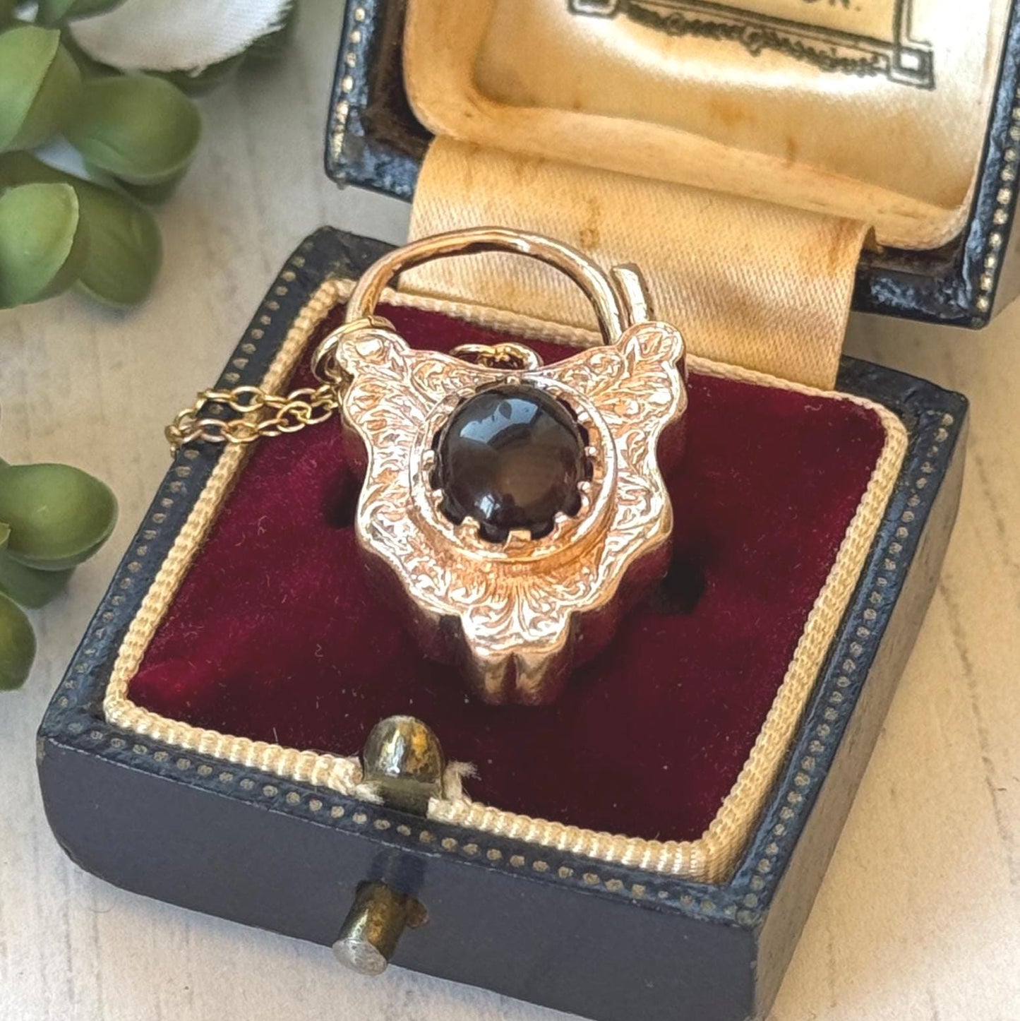 Antique Victorian Large 9ct Gold Almandine Garnet Shield Padlock Pendant/Bracelet Charm