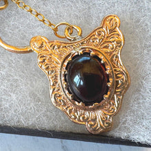 Carica l'immagine nel visualizzatore di Gallery, Antique Victorian Large 9ct Gold Almandine Garnet Shield Padlock Pendant/Bracelet Charm
