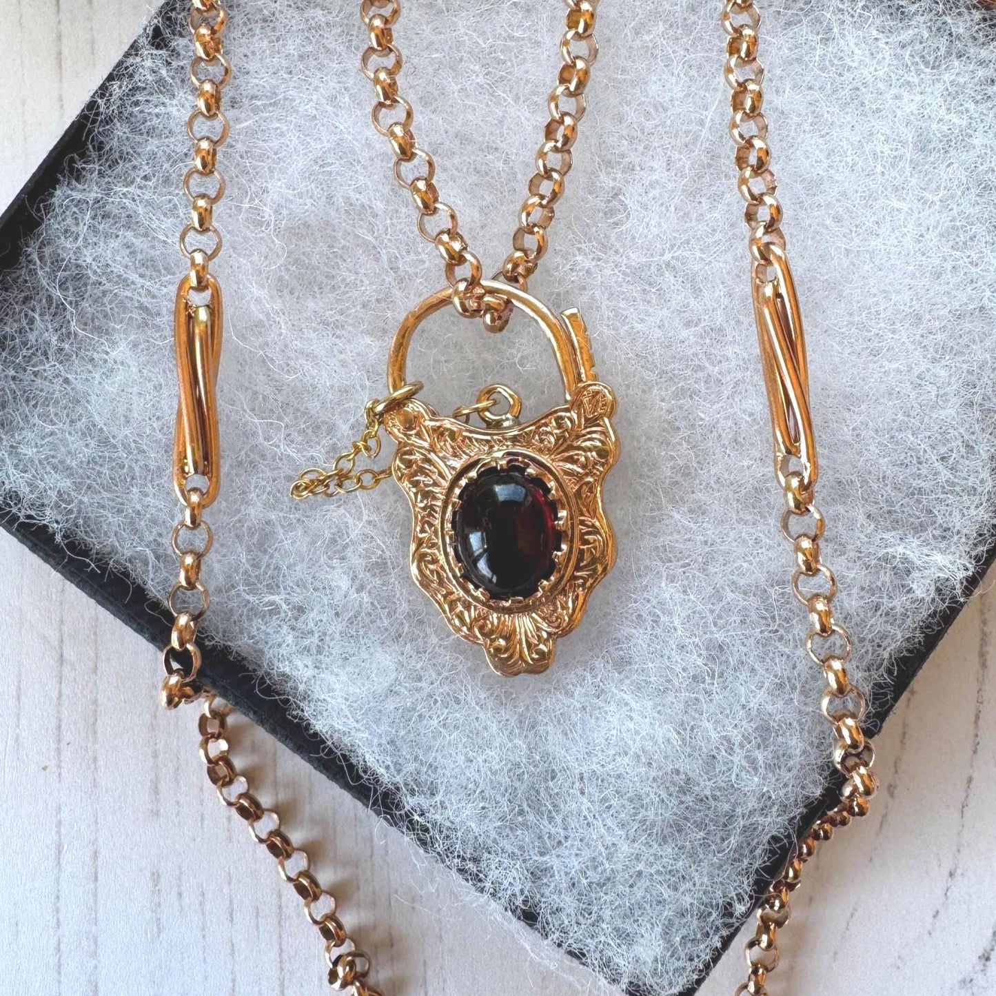 Antique Victorian Large 9ct Gold Almandine Garnet Shield Padlock Pendant/Bracelet Charm