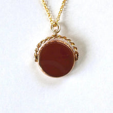 Charger l'image dans la galerie, Antique 9ct Gold Spinning Fob Seal Pendant Fob With Bloodstone And Carnelian
