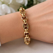 Carica l'immagine nel visualizzatore di Gallery, Antique Victorian Heavy 9ct Rose Gold Belcher Bracelet with Floral Engraved Anchor Links
