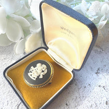 Charger l'image dans la galerie, Vintage Wedgwood Black Jasperware Sterling Silver Cupid Brooch
