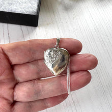 Load image into Gallery viewer, Vintage 1975 Sterling Silver Floral Engraved Heart Locket Necklace. Antique Style Sweetheart Pendant &amp; Chain.
