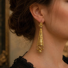 Carica l'immagine nel visualizzatore di Gallery, Antique Victorian 9ct Gold Archaeological Revival Earrings, Etruscan Statement Drops c1880
