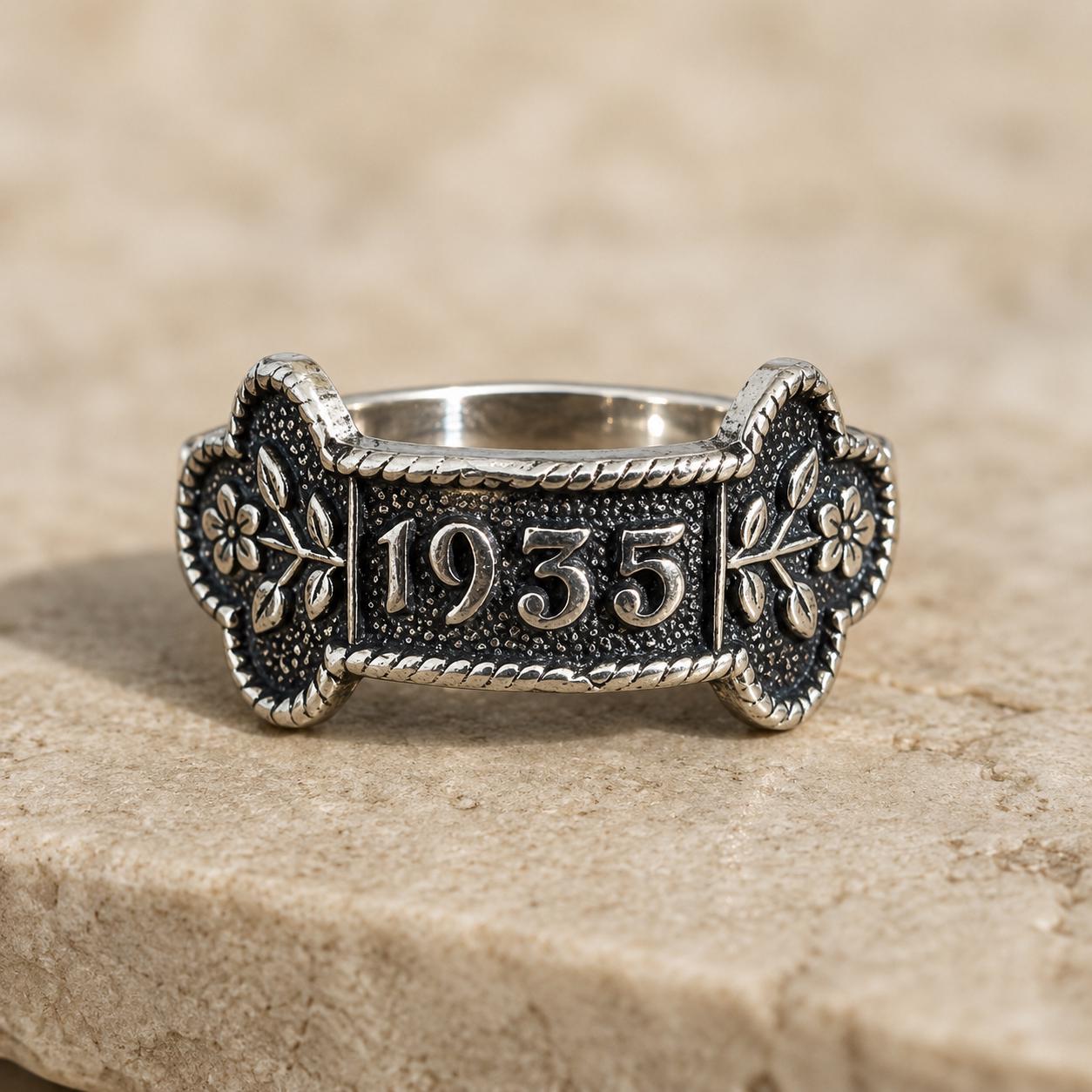 Vintage 1935 Sterling Silver Statement Ring, Art Deco St John Ambulance Award Bar
