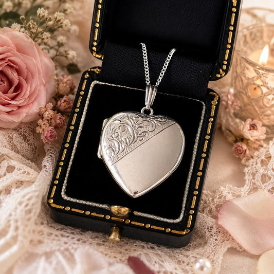 Vintage 1975 Sterling Silver Floral Engraved Heart Locket Necklace. Antique Style Sweetheart Pendant & Chain.