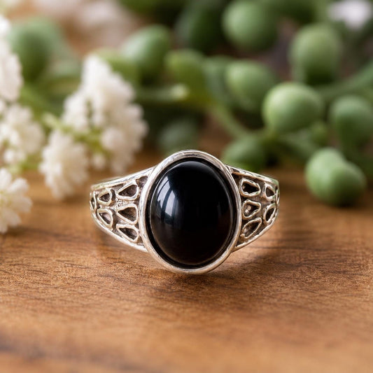 Vintage Whitby Jet Ring, Sterling Silver, London 1978 Hallmarked, UK S US 9