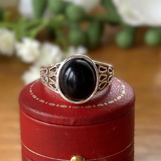 Vintage Whitby Jet Ring, Sterling Silver, London 1978 Hallmarked, UK S US 9