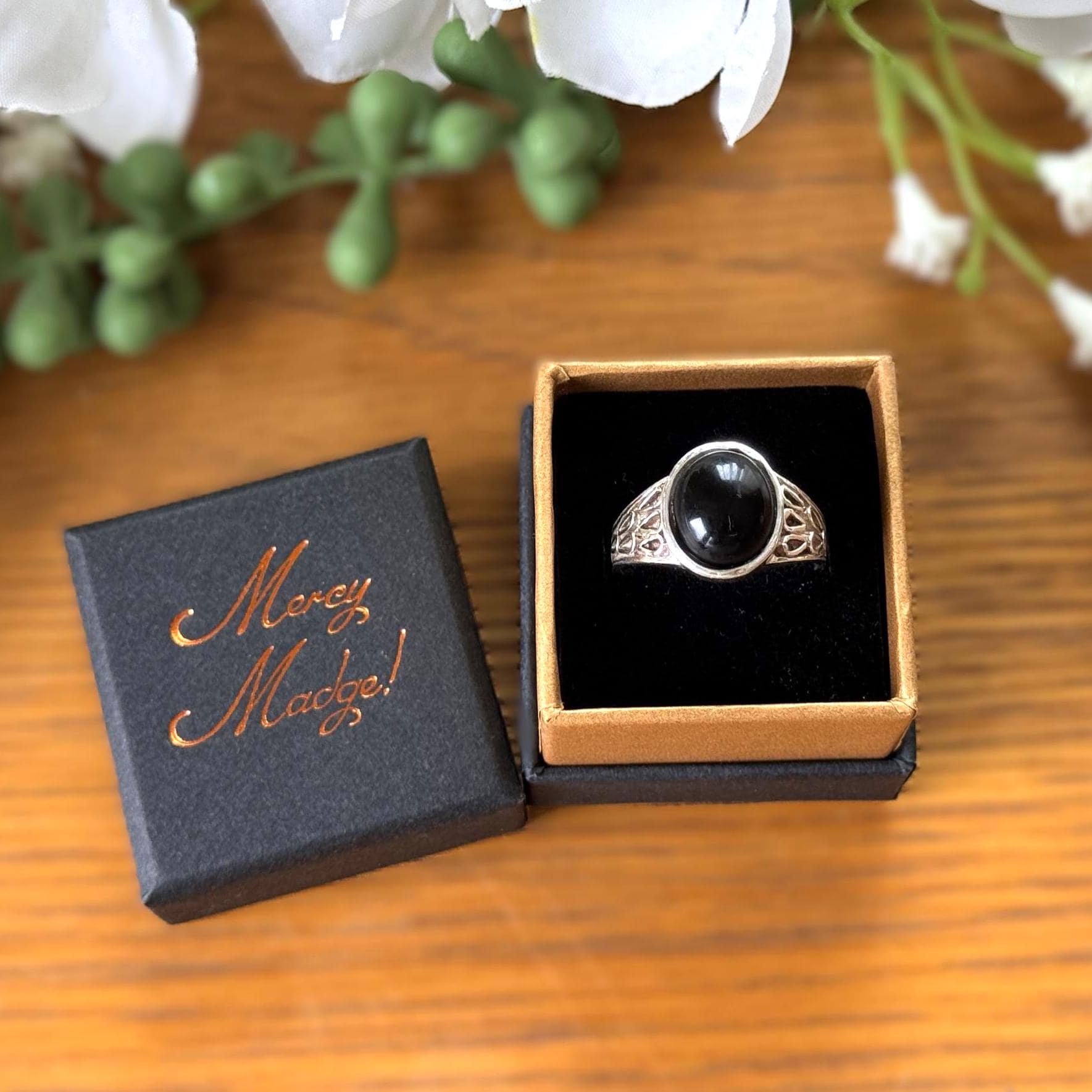 Vintage Whitby Jet Ring, Sterling Silver, London 1978 Hallmarked, UK S US 9