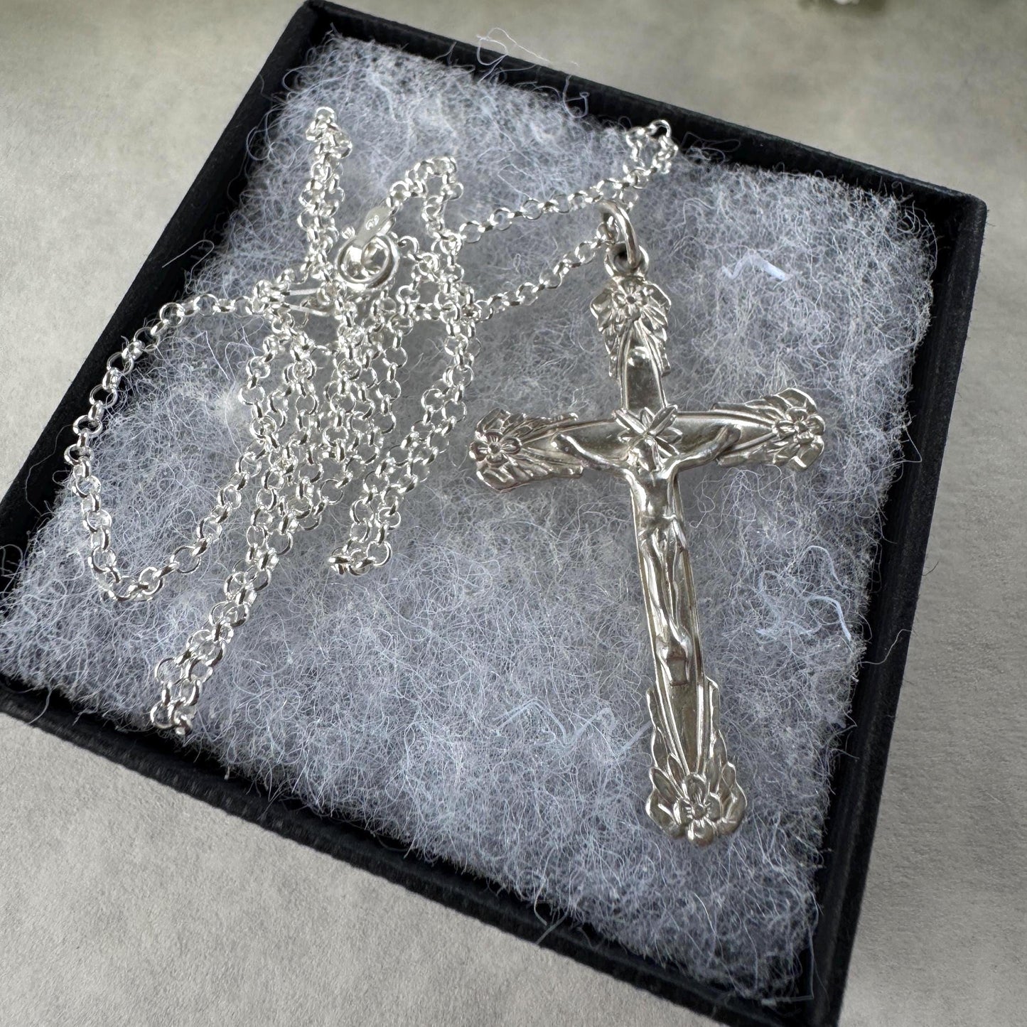 Vintage Sterling Silver Art Nouveau Revival Crucifix Pendant & Belcher Chain