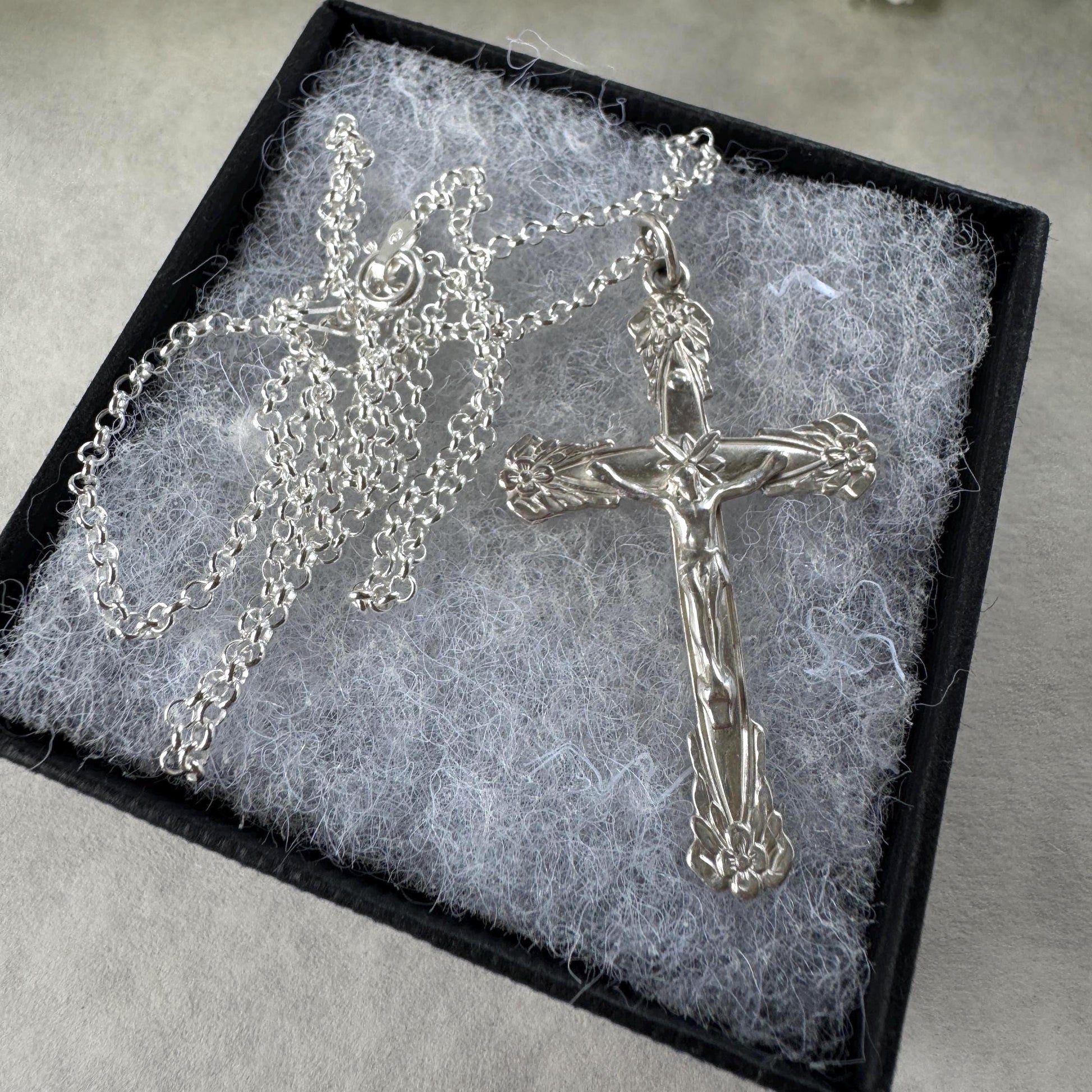 Vintage Sterling Silver Art Nouveau Revival Crucifix Pendant & Belcher Chain