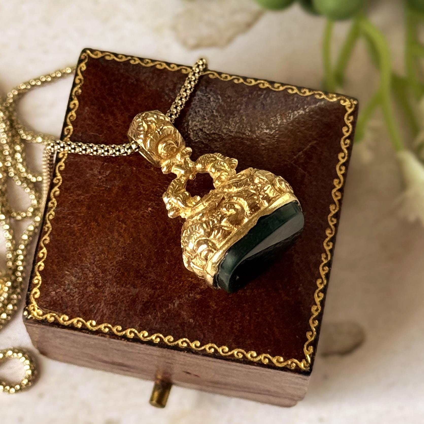 Antique Georgian Solid Gold Bloodstone Fob Seal Pendant, c.1780–1820