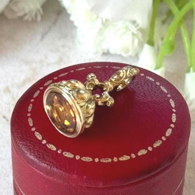 Georgian Miniature Lovebird Intaglio Seal Fob | Antique Gold-Cased Citrine Pendant