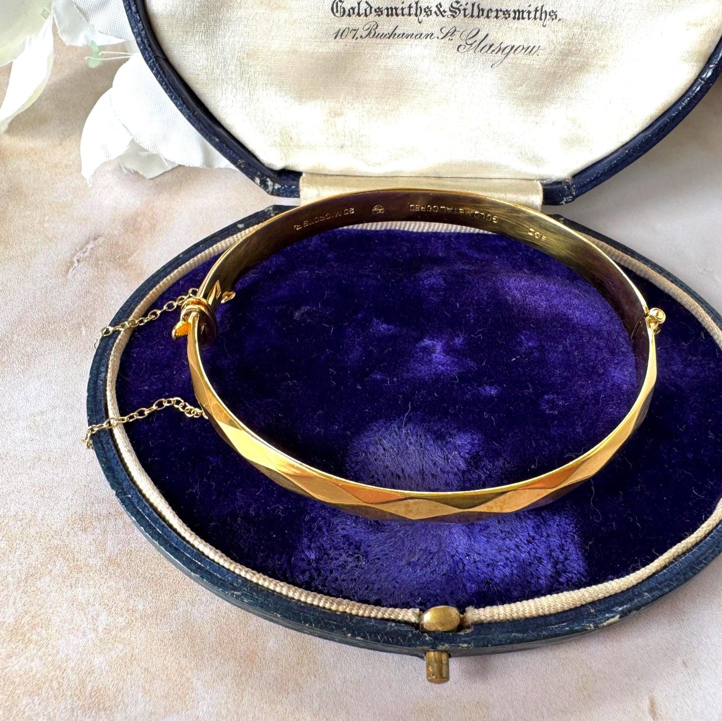 Vintage Fred Manshaw London 9ct Gold Metal Cored Diamond Cut Hinged Bangle