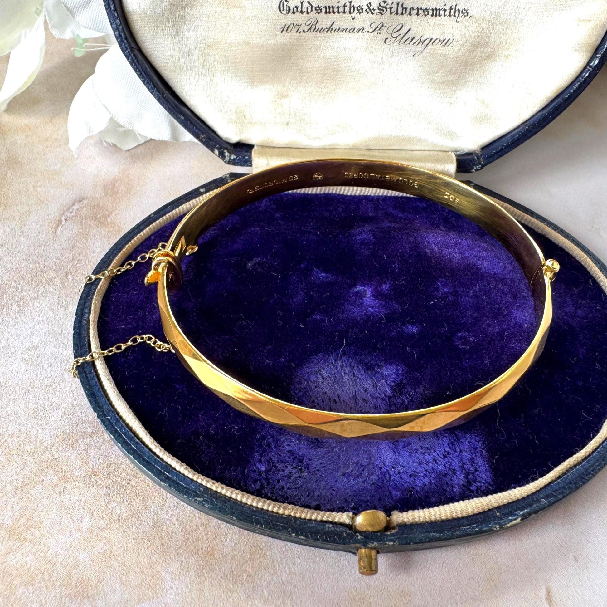 Vintage Fred Manshaw London 9ct Gold Metal Cored Diamond Cut Hinged Bangle
