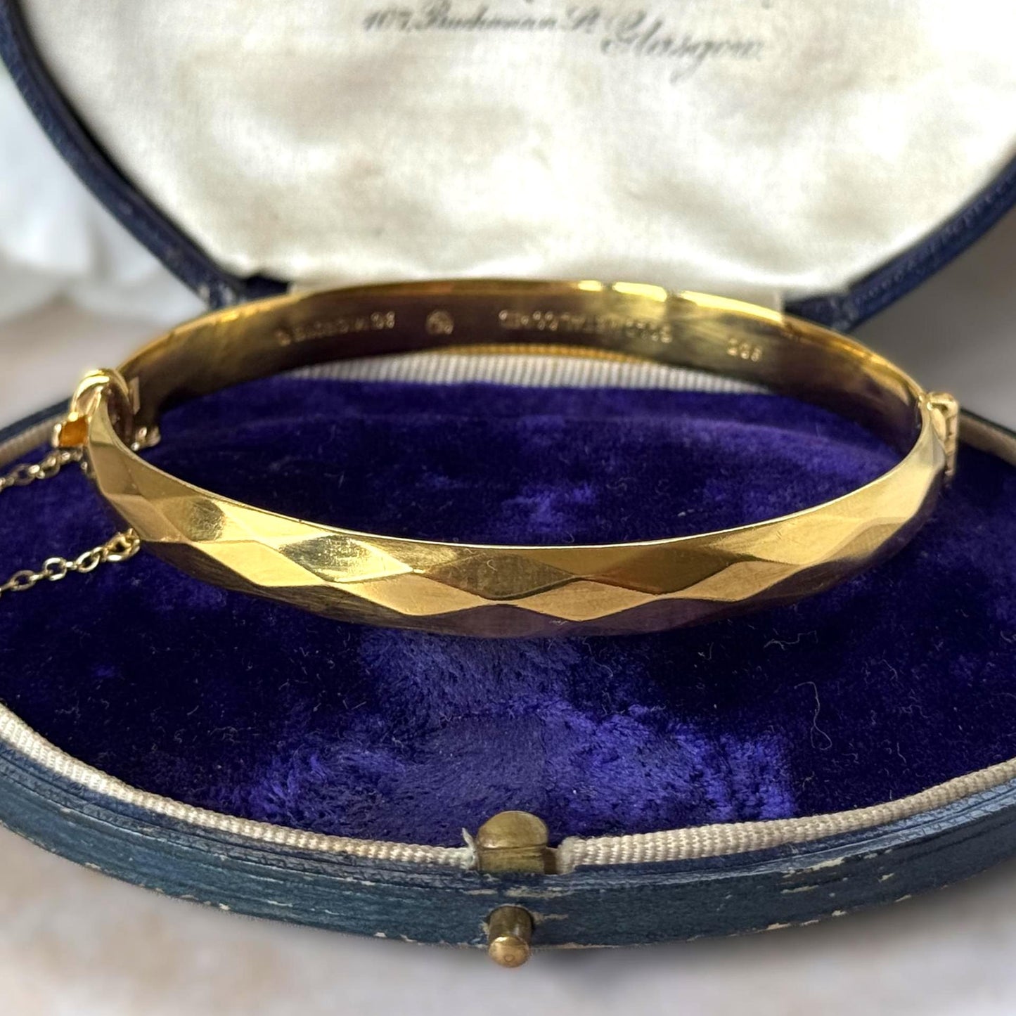 Vintage Fred Manshaw London 9ct Gold Metal Cored Diamond Cut Hinged Bangle