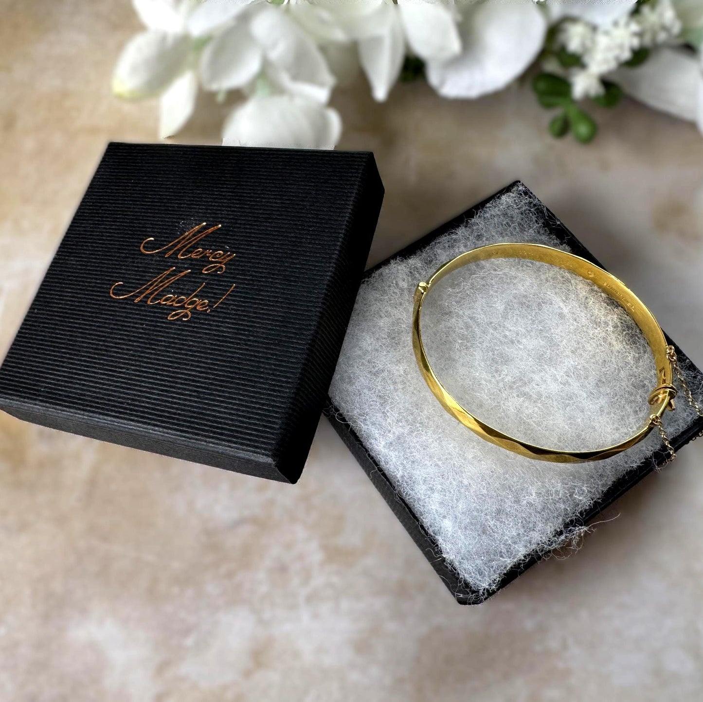 Vintage Fred Manshaw London 9ct Gold Metal Cored Diamond Cut Hinged Bangle